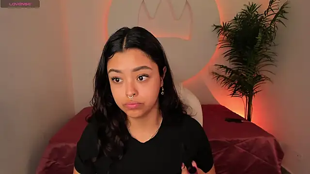 Snapshot of Ariana_Pierce chatting on December 14, 2025, 12:44 pm Ariana Pierce online show from December 14, 2025, 12:44 pm