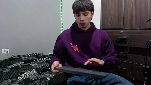 pervertsteens3 online show from September 14, 2025, 3:07 am