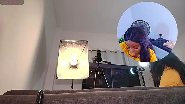 Snapshot of mia-brit chatting on February 19, 2026, 9:12 pm mia-brit online show from February 19, 2026, 9:12 pm