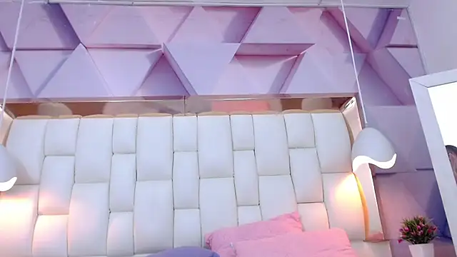 Snapshot of KYOO_LENOXX chatting on March 14, 2025, 7:59 am KYOO LENOXX online show from March 14, 2025, 7:59 am