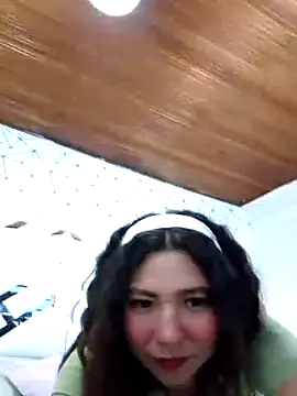 Snapshot of KYOO_LENOXX chatting on February 19, 2025, 1:06 pm KYOO LENOXX online show from February 19, 2025, 1:06 pm