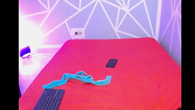 sara17  online show from March 13, 2025, 6:26 am