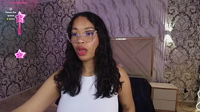 penelope tay1 online show from December 3, 2025, 3:29 am