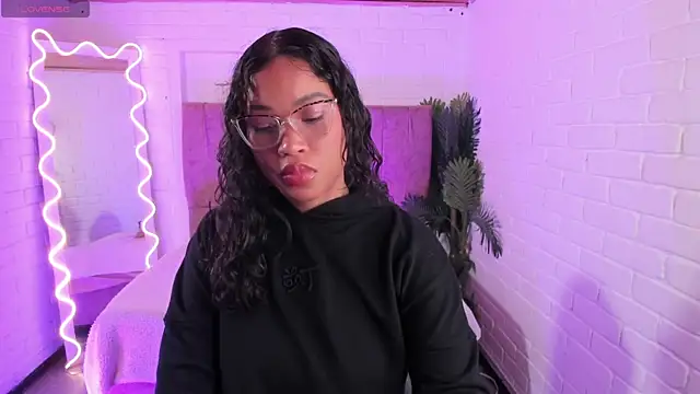 penelope tay1 online show from October 6, 2025, 3:40 am