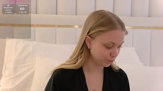 Snapshot of DorisHell chatting on March 4, 2025, 6:07 pm DorisHell online show from March 4, 2025, 6:07 pm