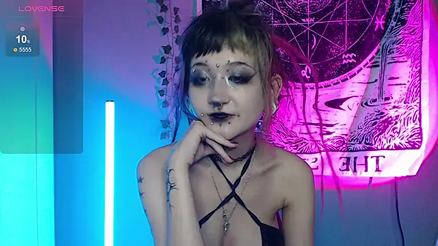 Snapshot of Milten-Trish chatting on August 9, 2026, 7:31 pm Milten-Trish online show from August 9, 2026, 7:31 pm