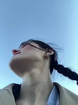 Mia Mia M online show from April 10, 2026, 4:14 pm