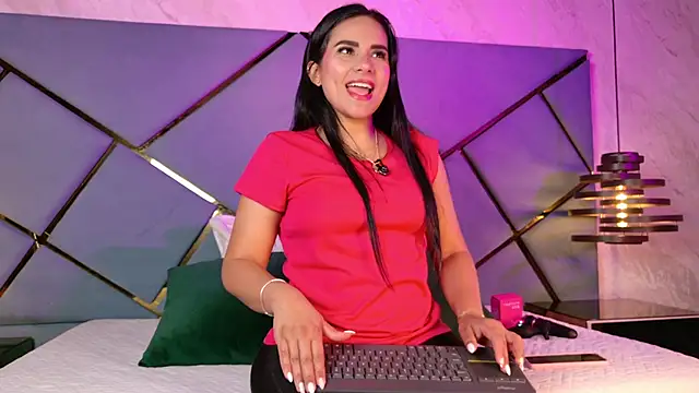 Snapshot of giorgia_13 chatting on September 11, 2025, 3:17 am giorgia 13 online show from September 11, 2025, 3:17 am