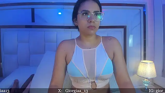 Snapshot of giorgia_13 chatting on February 27, 2025, 3:08 am giorgia 13 online show from February 27, 2025, 3:08 am