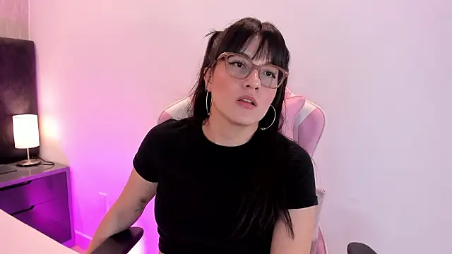 Freyaa   online show from March 11, 2026, 9:09 pm