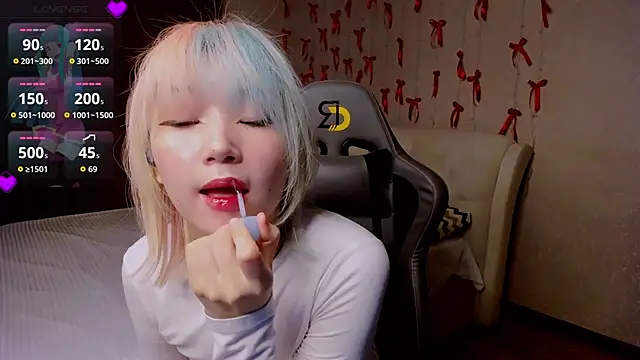 Milla Aheo online show from April 18, 2026, 1:24 pm