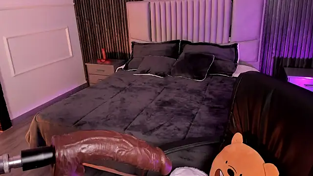 Lillyortiz online show from September 11, 2025, 8:20 pm