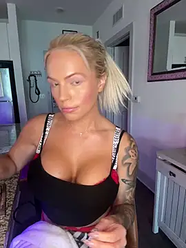 sophiamariexoxo240 online show from November 4, 2025, 6:22 pm