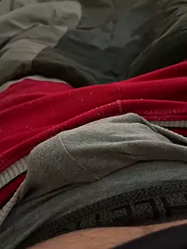 ouiiii27 online show from December 12, 2024, 11:14 pm