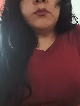 angelinakastro online show from May 25, 2026, 5:22 pm