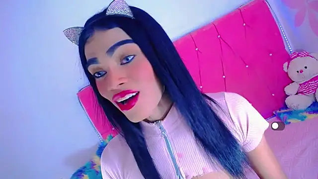 Theylor Rouse online show from October 26, 2025, 8:42 pm