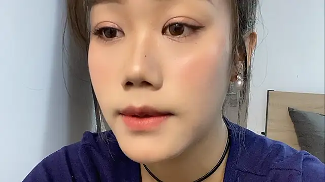 Bella-LL online show from February 22, 2025, 3:58 pm