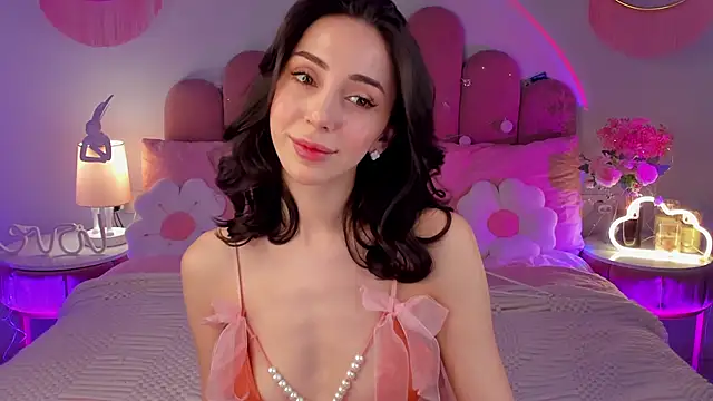 ElsaYoung online show from February 4, 2026, 8:26 pm