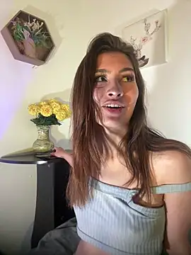 LuneObscure online show from March 7, 2025, 5:18 am