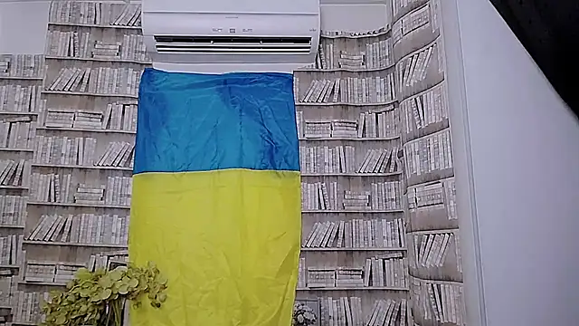 Lina Star S online show from October 13, 2025, 5:42 am