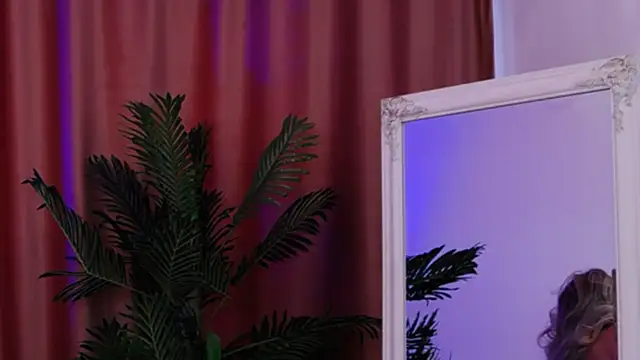 FelyJolie online show from March 20, 2025, 8:53 am