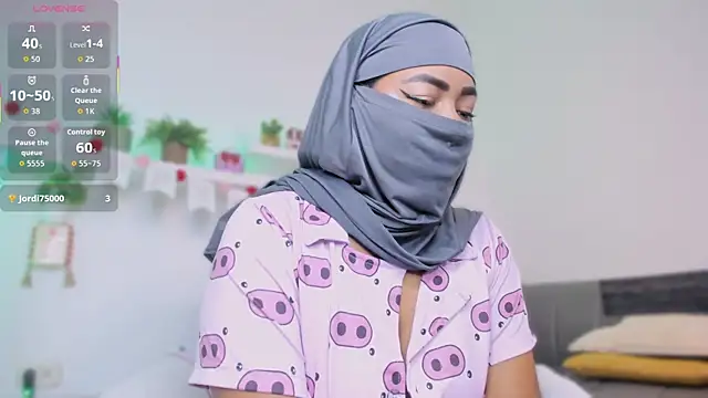 Snapshot of jazmin_anbar chatting on October 6, 2025, 5:57 pm jazmin anbar online show from October 6, 2025, 5:57 pm