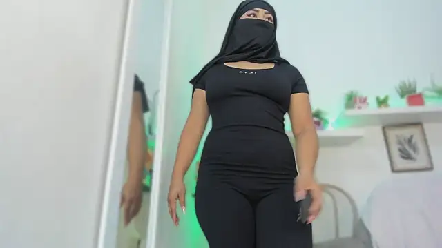 Snapshot of jazmin_anbar chatting on November 19, 2025, 12:05 pm jazmin anbar online show from November 19, 2025, 12:05 pm