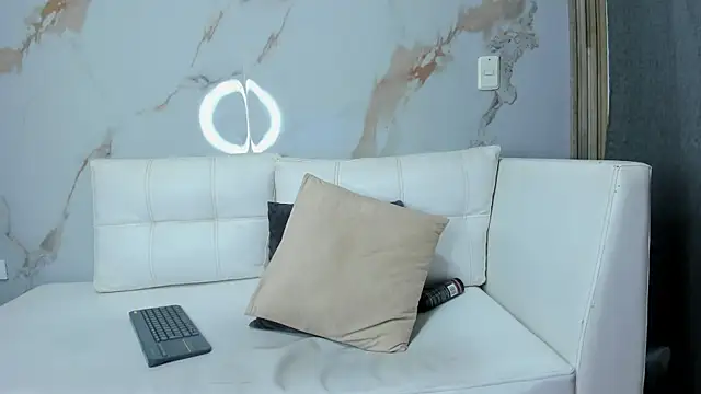 Milaspetite online show from March 5, 2025, 12:27 am