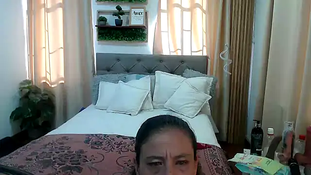 sasi luna online show from June 20, 2026, 1:49 pm