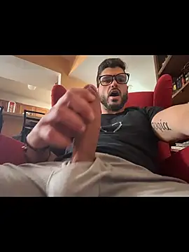 Snapshot of Strokeking4u chatting on January 13, 2026, 6:12 pm Strokeking4u online show from January 13, 2026, 6:12 pm