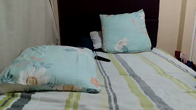 Bbw255 online show from April 16, 2026, 8:09 pm