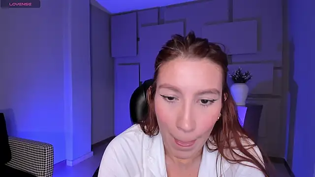 Snapshot of MiaFarrell_ chatting on October 21, 2025, 6:07 pm MiaFarrell online show from October 21, 2025, 6:07 pm