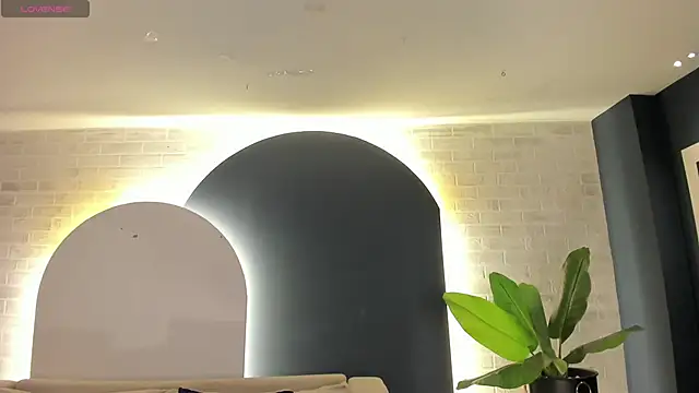 Snapshot of MiaFarrell_ chatting on March 15, 2025, 11:19 am MiaFarrell online show from March 15, 2025, 11:19 am