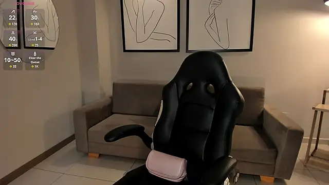 Snapshot of MiaFarrell_ chatting on September 26, 2025, 6:26 pm MiaFarrell online show from September 26, 2025, 6:26 pm