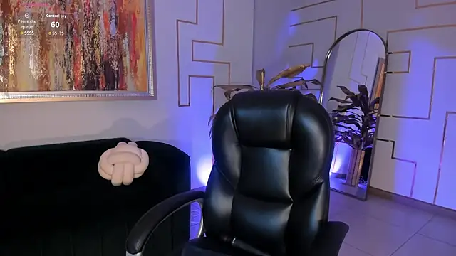 Snapshot of MiaFarrell_ chatting on October 9, 2025, 6:08 pm MiaFarrell online show from October 9, 2025, 6:08 pm