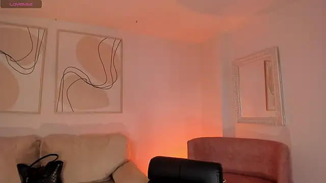 MiaFarrell  online show from March 14, 2026, 11:16 am