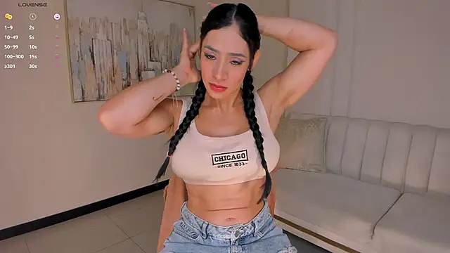 IsabelBornner online show from April 14, 2026, 6:35 pm