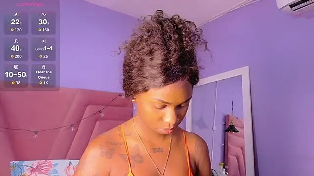 kinkyandsavage online show from October 18, 2025, 6:10 pm