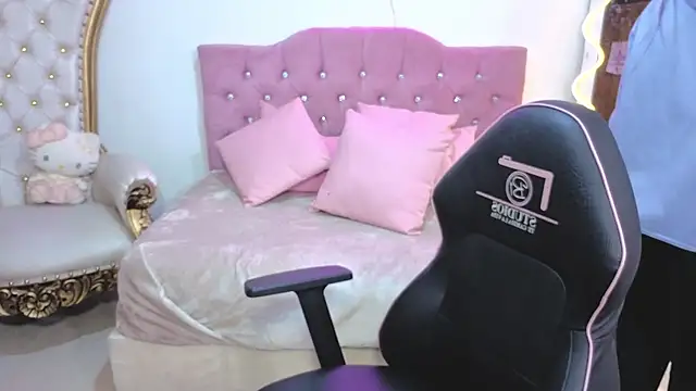 kittystart tay online show from September 30, 2025, 11:49 am