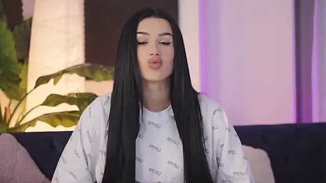 Jenna Day online show from September 19, 2025, 5:44 am