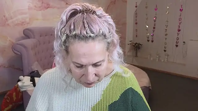 Penelope Pinky online show from October 31, 2025, 11:51 am