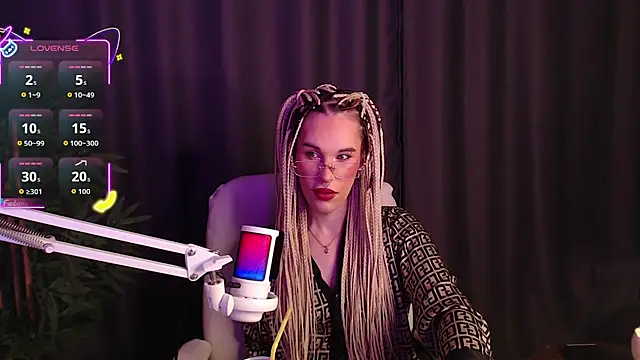 Cassie Bae online show from November 28, 2025, 5:51 am