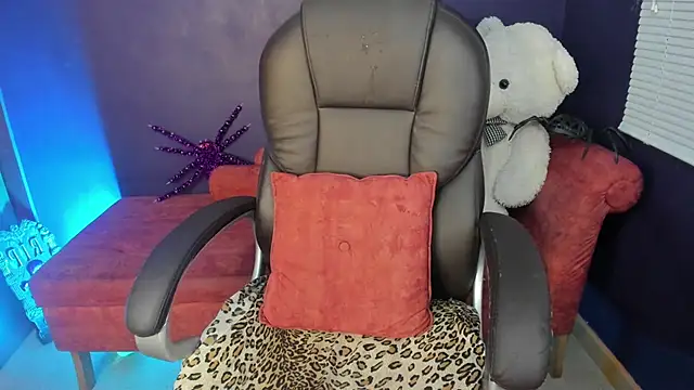 milufontier online show from October 22, 2025, 11:25 pm