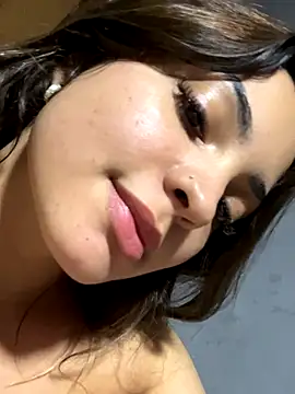 Nicollygriu online show from October 16, 2025, 3:04 am