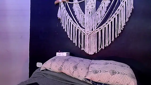 Snapshot of anais_tgn chatting on March 13, 2025, 10:10 pm anais tgn online show from March 13, 2025, 10:10 pm