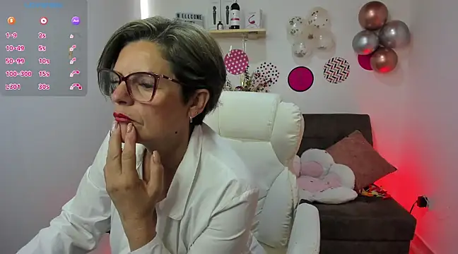 Adeellee  online show from January 17, 2025, 12:42 pm