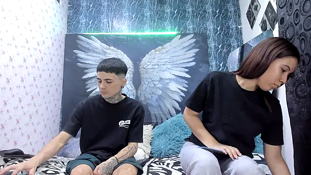 exotic hot couple online show from April 15, 2026, 12:16 am