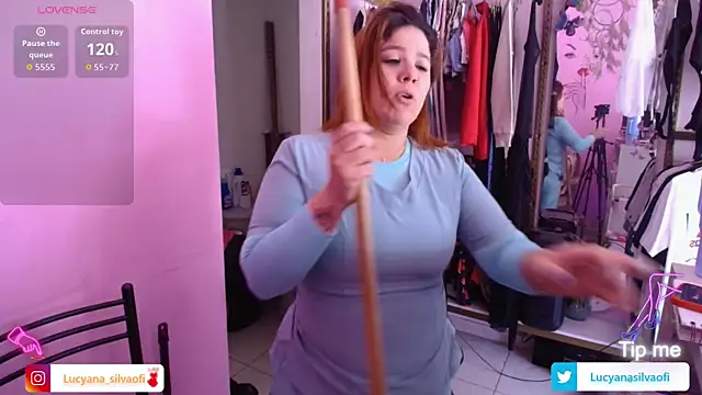 LucyanaSilva online show from February 17, 2026, 4:15 pm