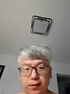 leoUSIR online show from September 22, 2025, 9:43 pm