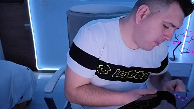 JasonJacks online show from November 16, 2025, 5:01 am